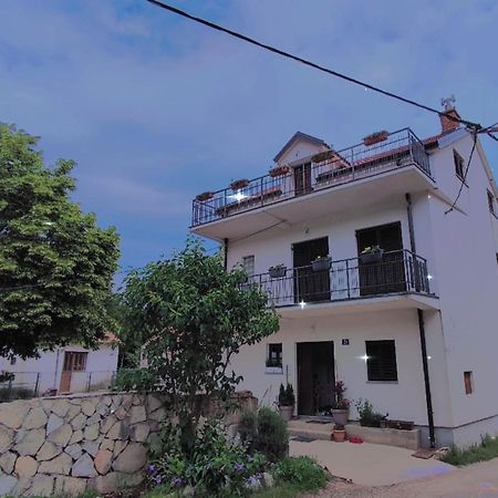 Mare Bed and Breakfast Vrlika Buitenkant foto