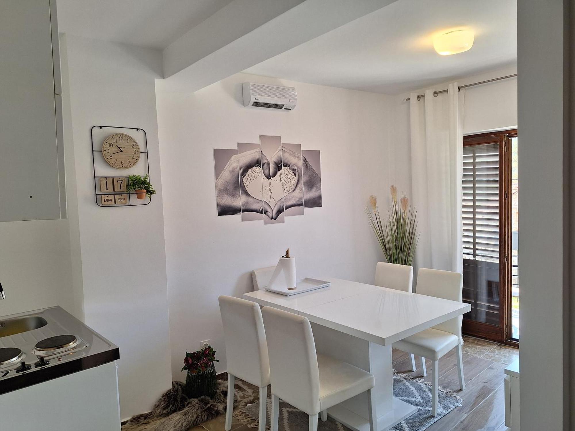 Mare Bed and Breakfast Vrlika Buitenkant foto